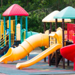 Colourful playground equipment Laudo Técnico Brinquedos